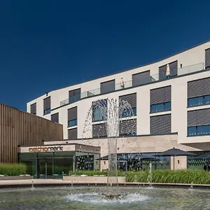 4* Отель Melchior Park